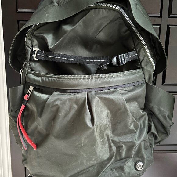 Lululemon Backpack - olive - Picture 2 of 9